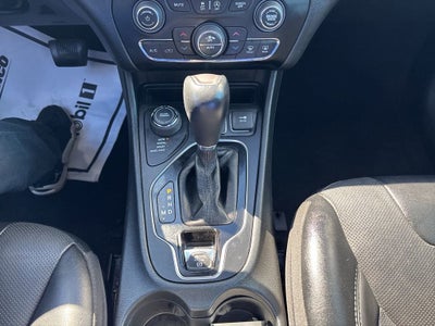 2023 Jeep Cherokee Altitude Lux