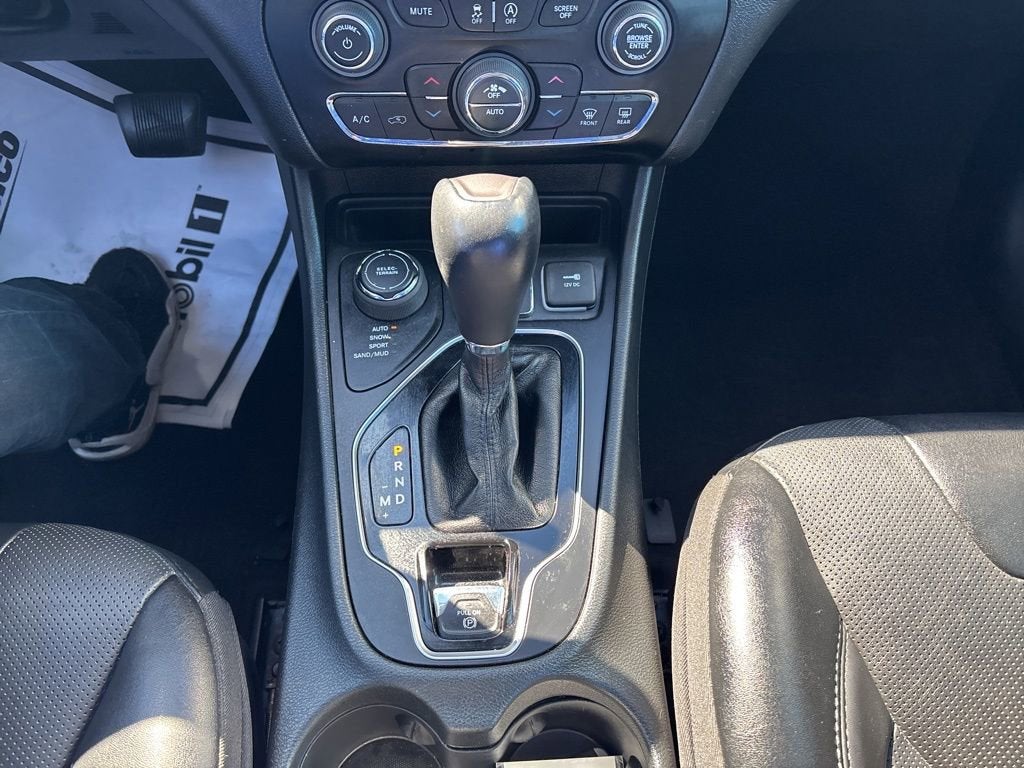 2023 Jeep Cherokee Altitude Lux