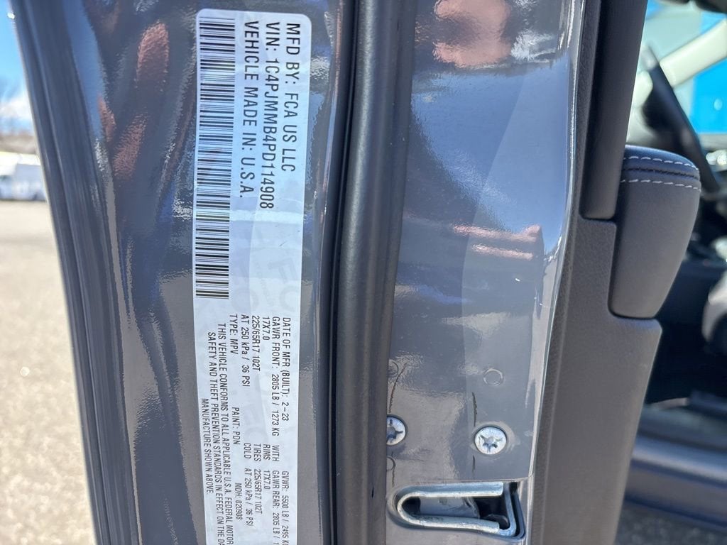 2023 Jeep Cherokee Altitude Lux