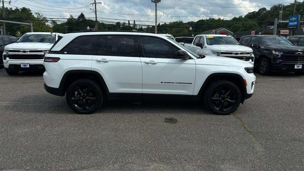 2023 Jeep Grand Cherokee Altitude