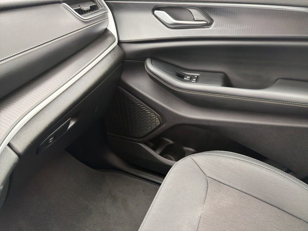 2023 Jeep Grand Cherokee L Laredo X