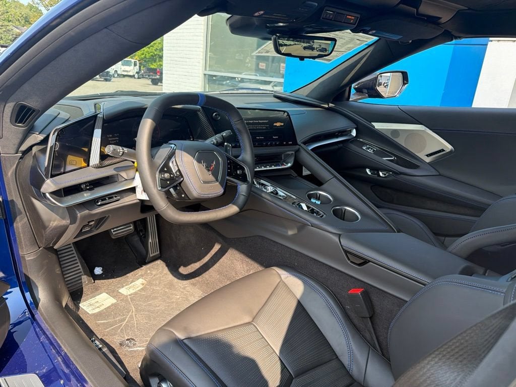 2027 Chevrolet Corvette 3LT - Photo 8