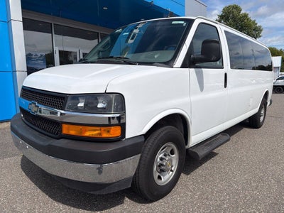 2025 Chevrolet Express Passenger 1LT