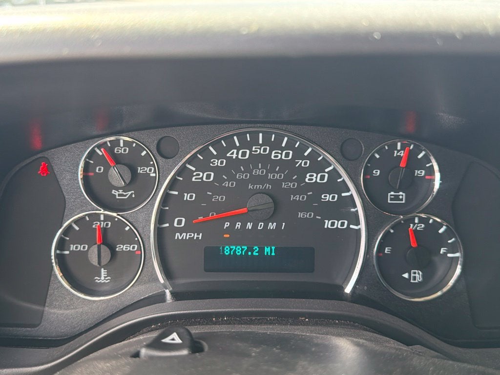 2025 Chevrolet Express Passenger 1LT