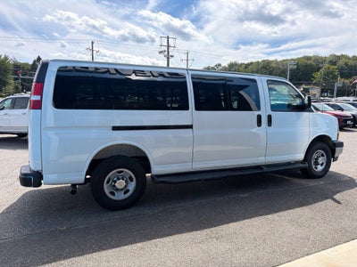 2025 Chevrolet Express Passenger 1LT
