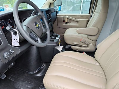 2026 Chevrolet Express Cutaway 3500 1WT