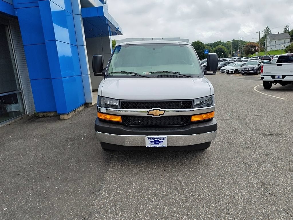 2026 Chevrolet Express Cutaway 3500 1WT