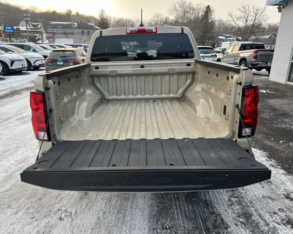 2024 Chevrolet Colorado WT