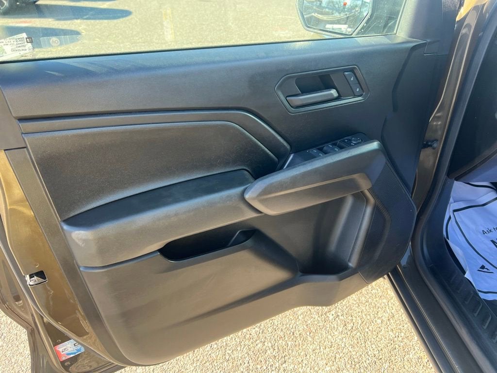 2024 Chevrolet Colorado WT