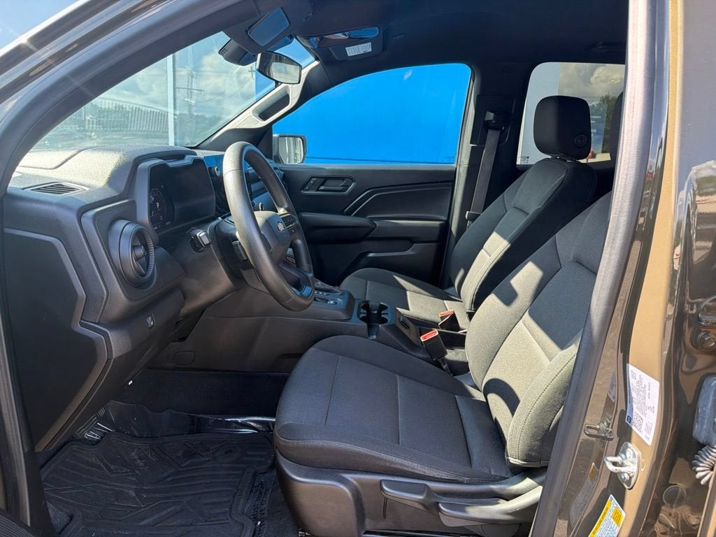 2024 Chevrolet Colorado WT