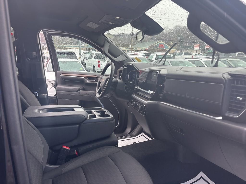 2022 Chevrolet Silverado 1500 LT (2FL)