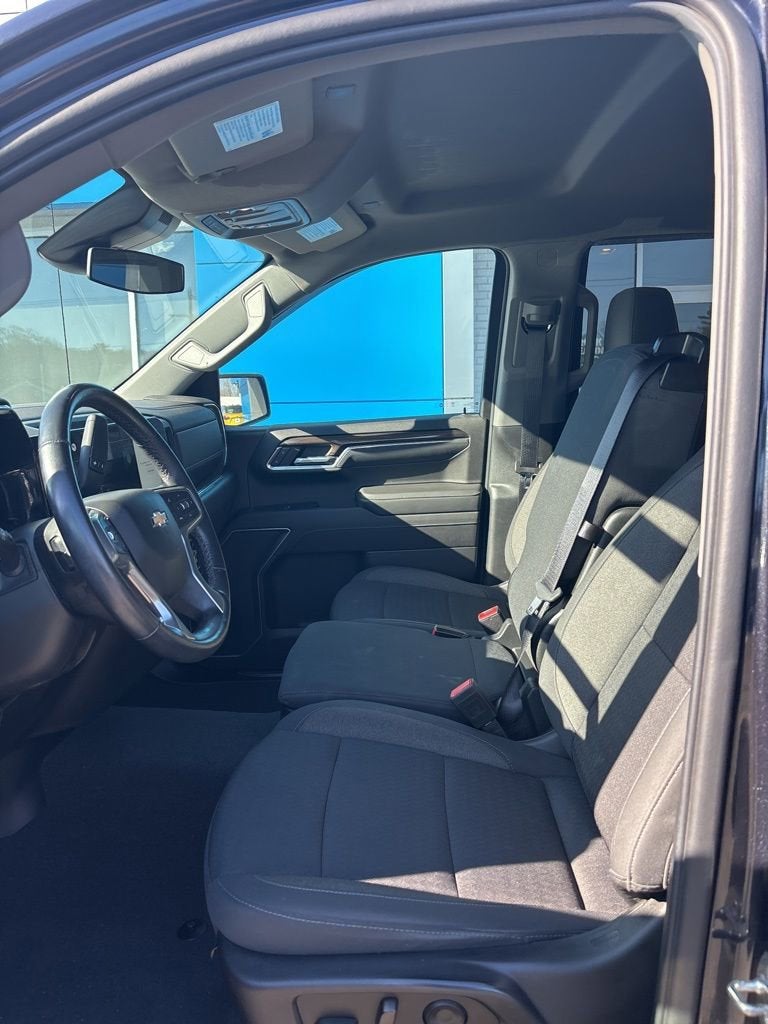 2022 Chevrolet Silverado 1500 LT (2FL)