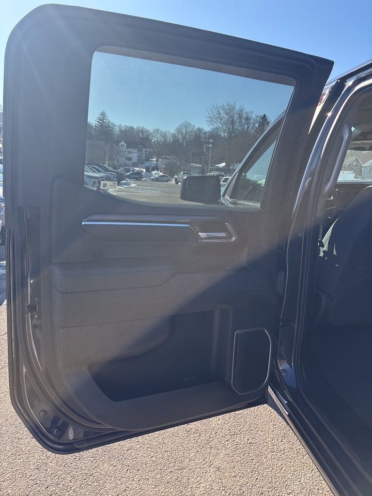 2022 Chevrolet Silverado 1500 LT (2FL)