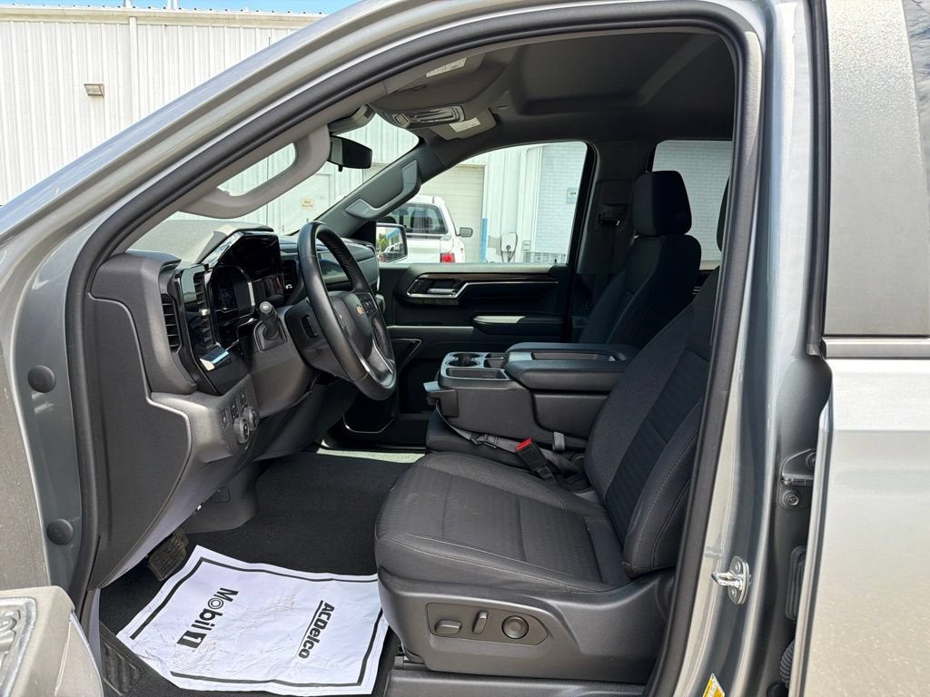 2023 Chevrolet Silverado 1500 LT (2FL)