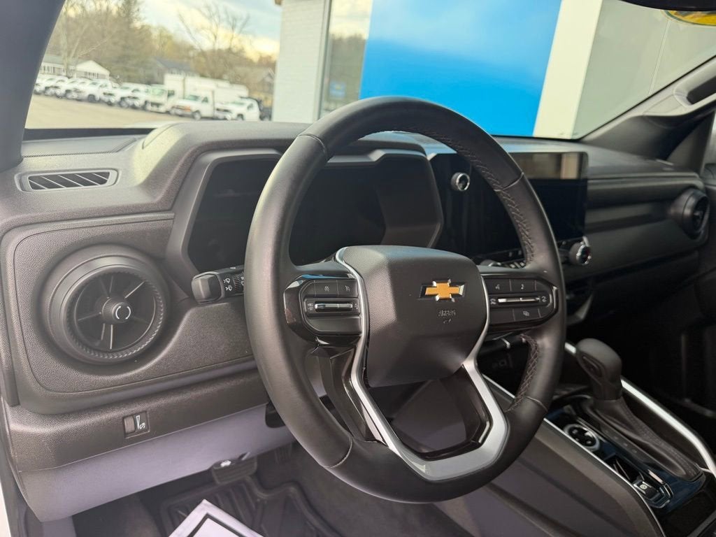 2025 Chevrolet Colorado WT/LT