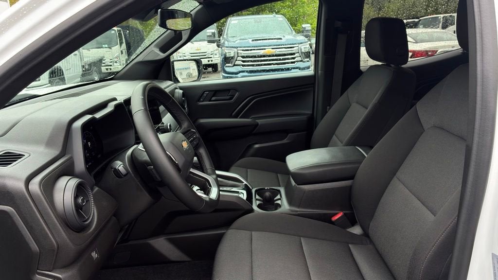 2025 Chevrolet Colorado WT/LT