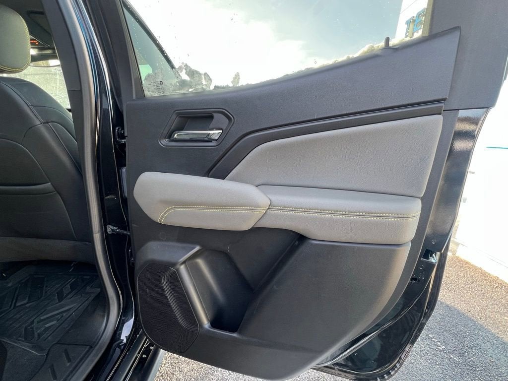 2025 Chevrolet Colorado ZR2