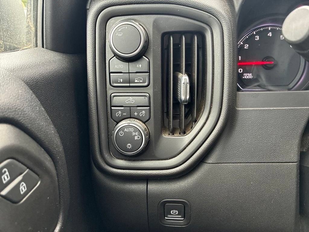 2020 Chevrolet Silverado 1500 Custom