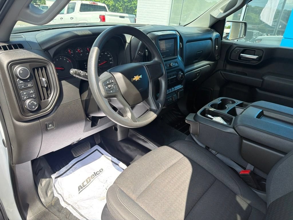 2025 Chevrolet Silverado 1500 WT