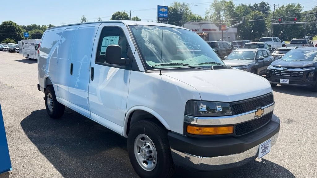 2026 Chevrolet Express Cargo WT