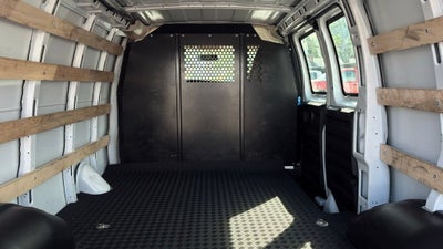 2025 Chevrolet Express Cargo WT