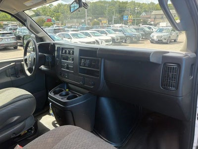 2025 Chevrolet Express Cargo WT