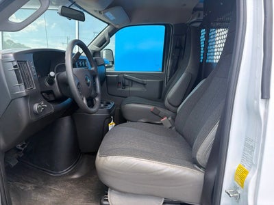 2025 Chevrolet Express Cargo WT