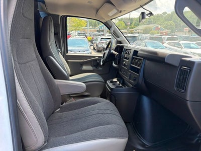 2025 Chevrolet Express Cargo WT