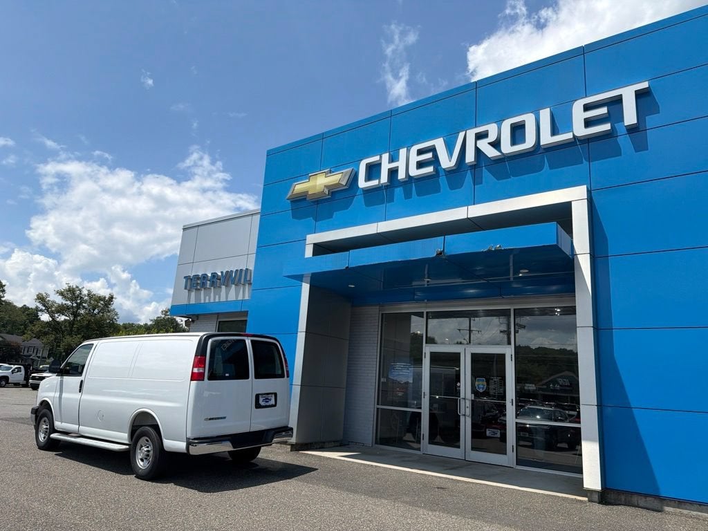 2025 Chevrolet Express Cargo WT
