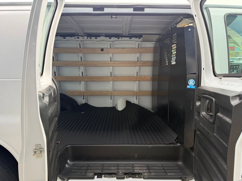 2024 Chevrolet Express Cargo 2500 WT