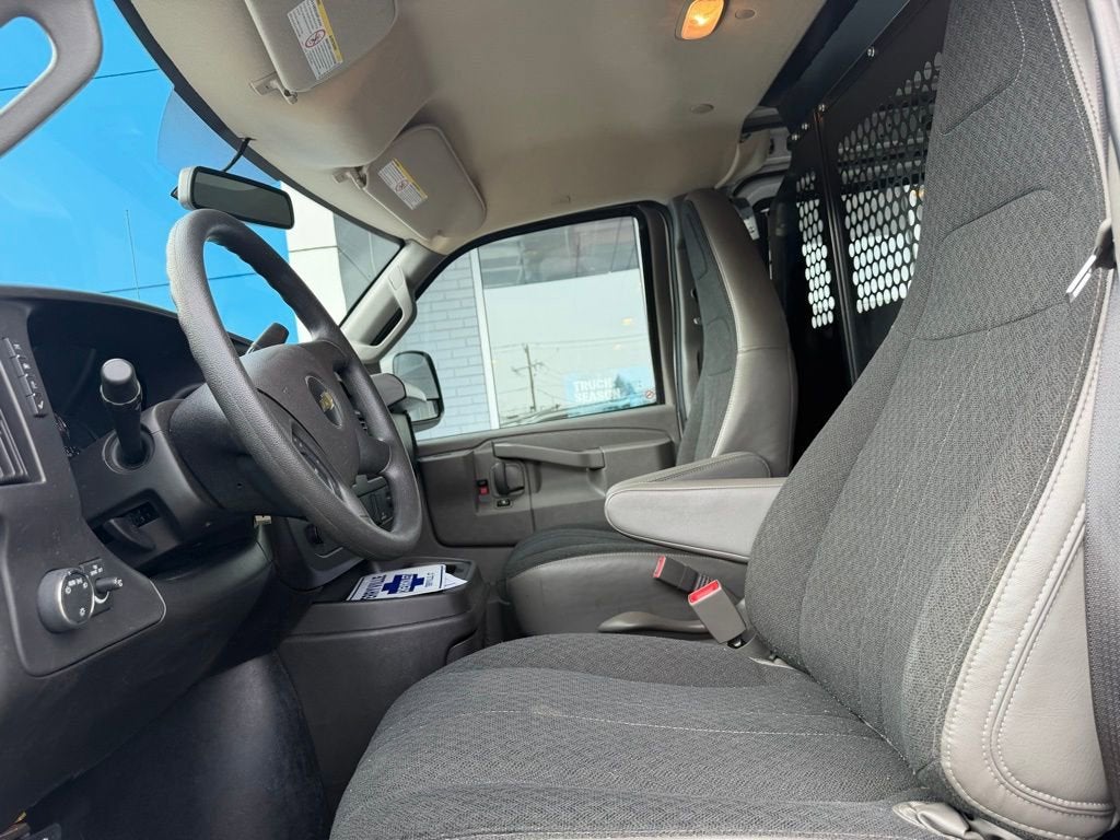 2024 Chevrolet Express Cargo 2500 WT