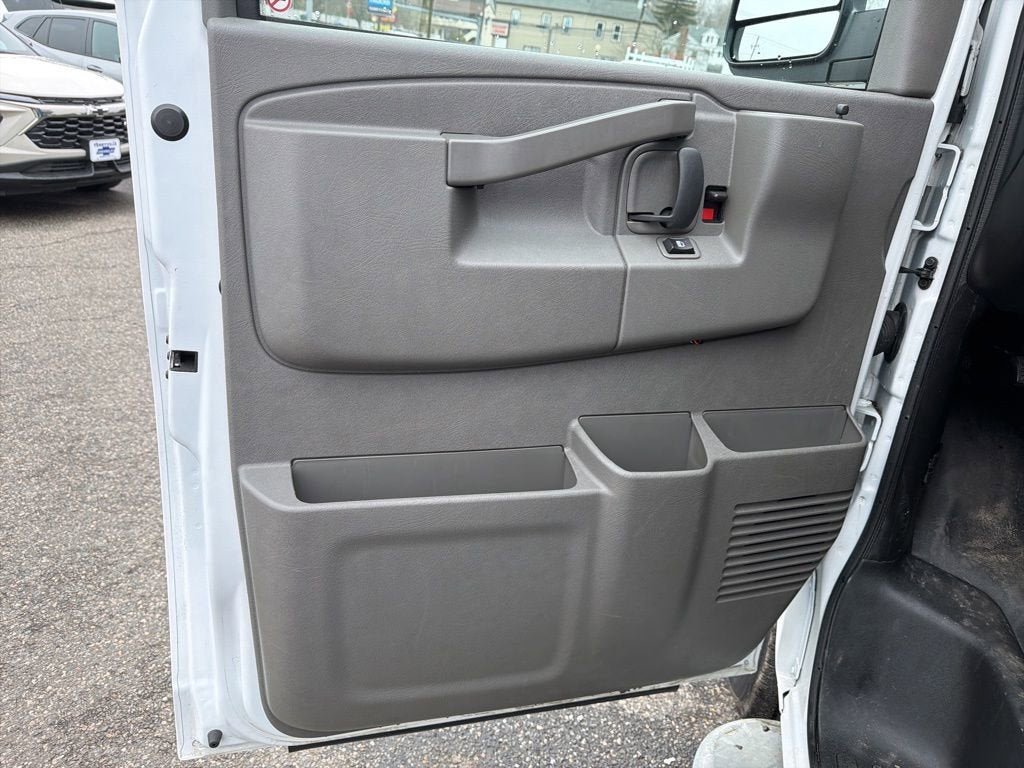 2024 Chevrolet Express Cargo 2500 WT