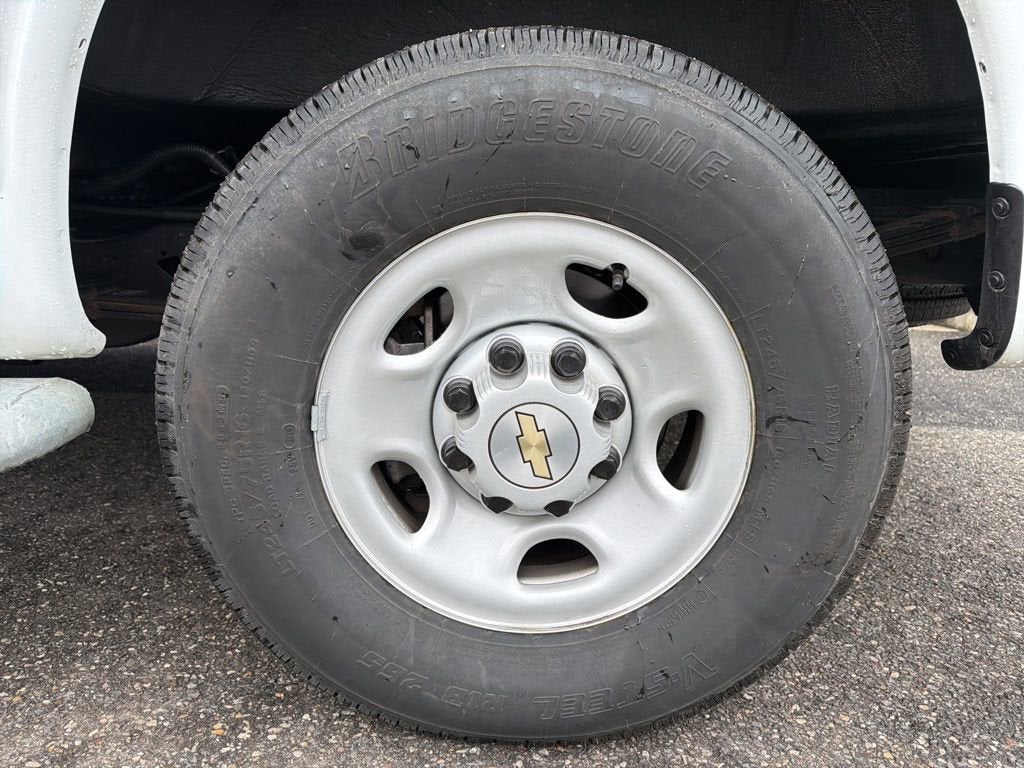 2024 Chevrolet Express Cargo 2500 WT