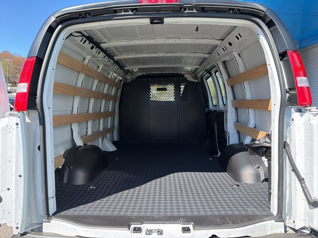 2024 Chevrolet Express Cargo 2500 WT