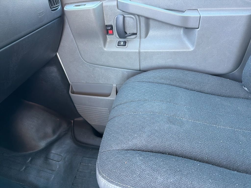 2024 Chevrolet Express Cargo 2500 WT