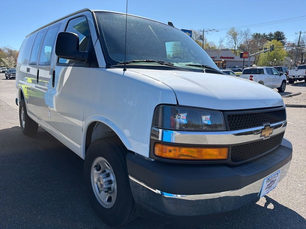 2024 Chevrolet Express Cargo 2500 WT