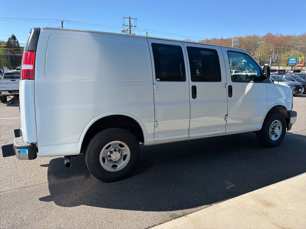 2024 Chevrolet Express Cargo 2500 WT