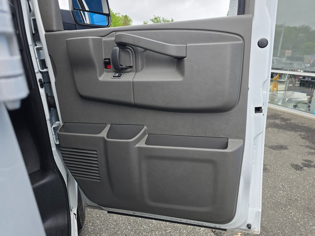 2023 Chevrolet Express Cargo 2500 WT