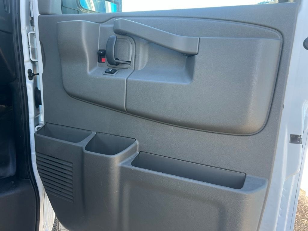 2024 Chevrolet Express Cargo 2500 WT