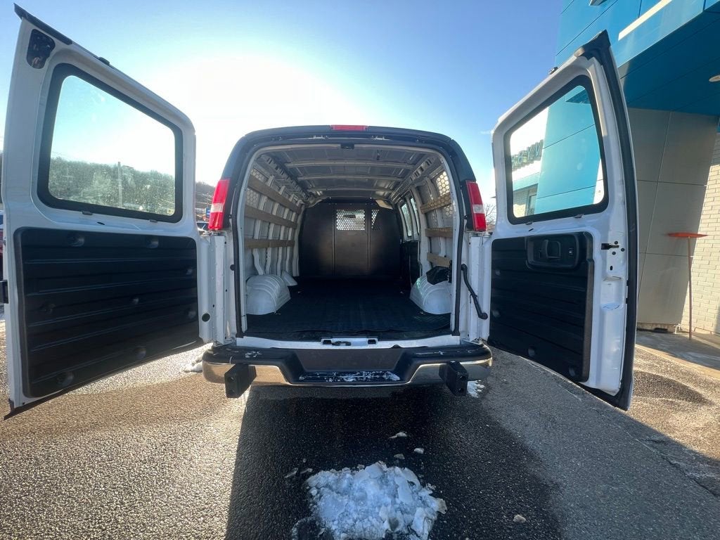 2024 Chevrolet Express Cargo 2500 WT