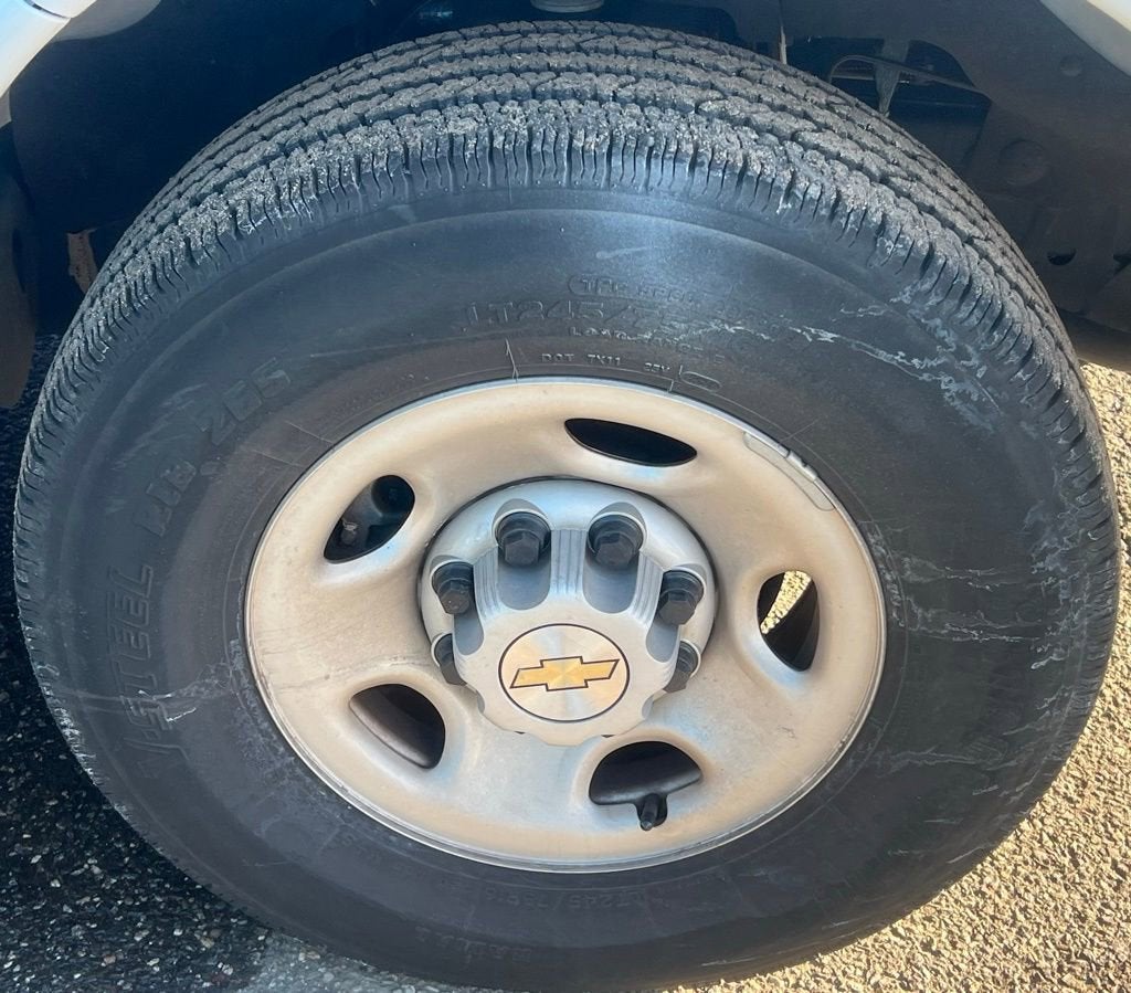 2024 Chevrolet Express Cargo 2500 WT