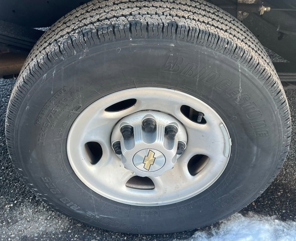 2024 Chevrolet Express Cargo 2500 WT