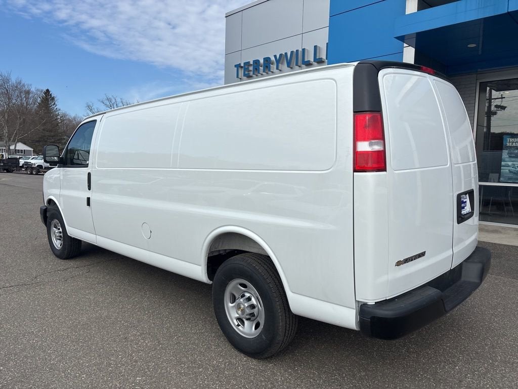 2026 Chevrolet Express Cargo 2500 WT