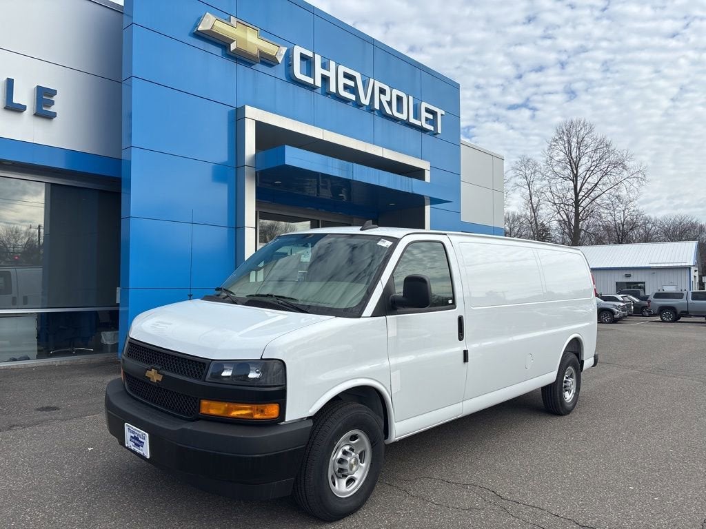 2026 Chevrolet Express Cargo 2500 WT