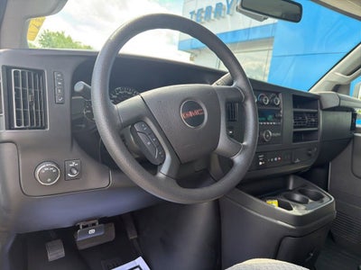2025 GMC Savana Passenger LT