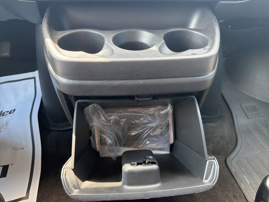 2025 GMC Savana Passenger LT