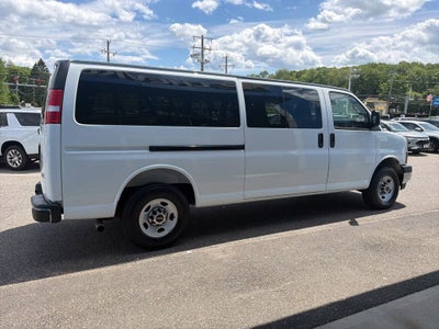 2025 GMC Savana Passenger LT