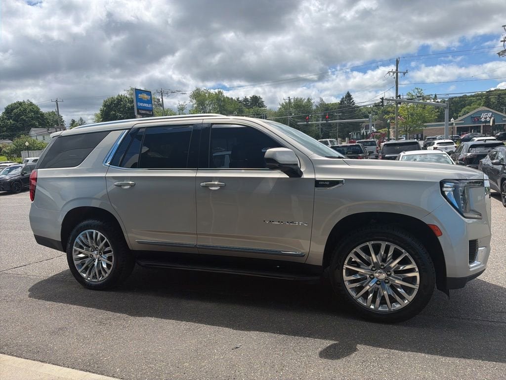2023 GMC Yukon SLT