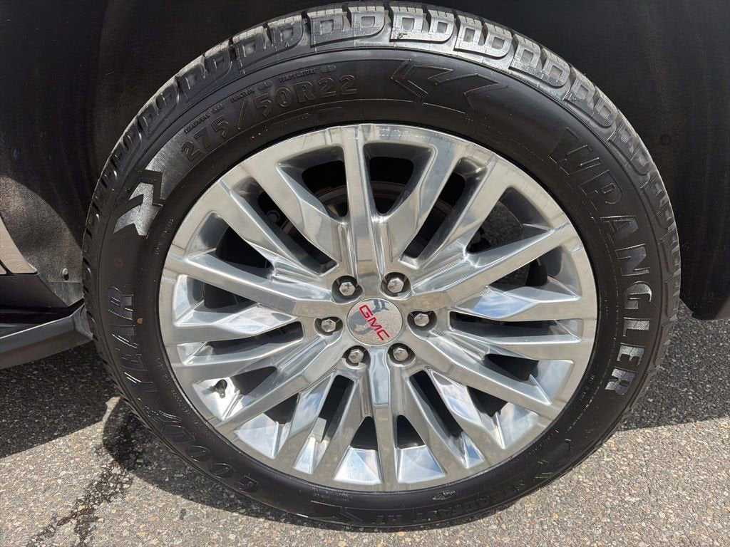 2023 GMC Yukon SLT