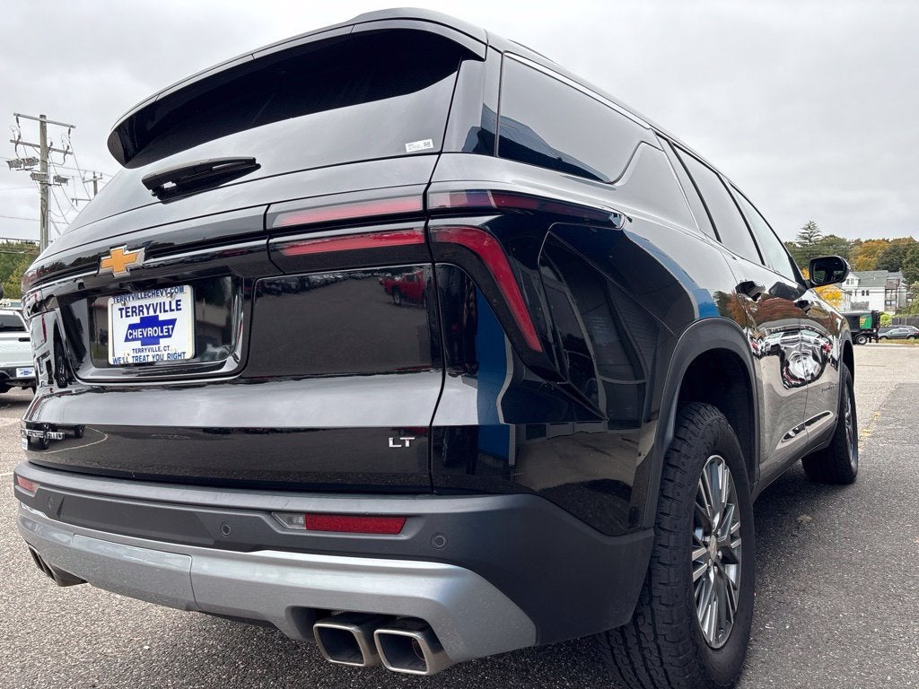 2024 Chevrolet Traverse LT